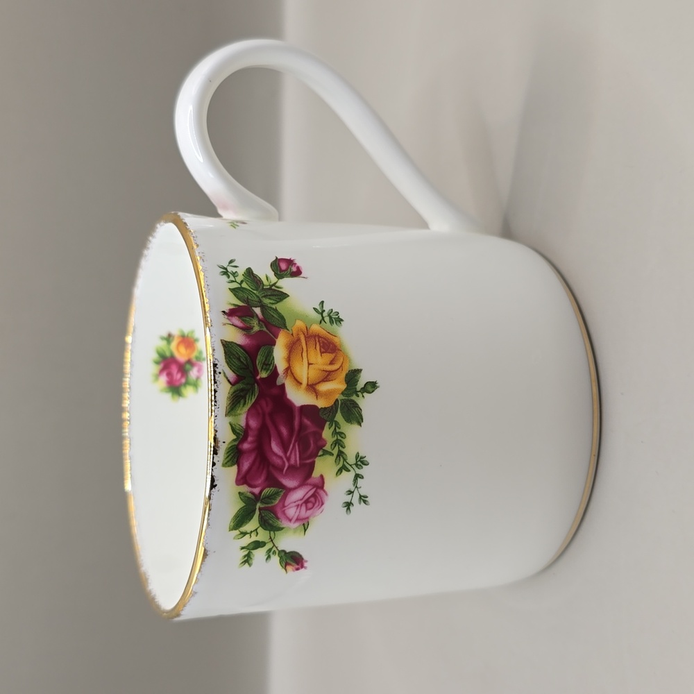 Royal Albert Old Country Roses Modern Mug Bone China Coffee or Tea Cup England